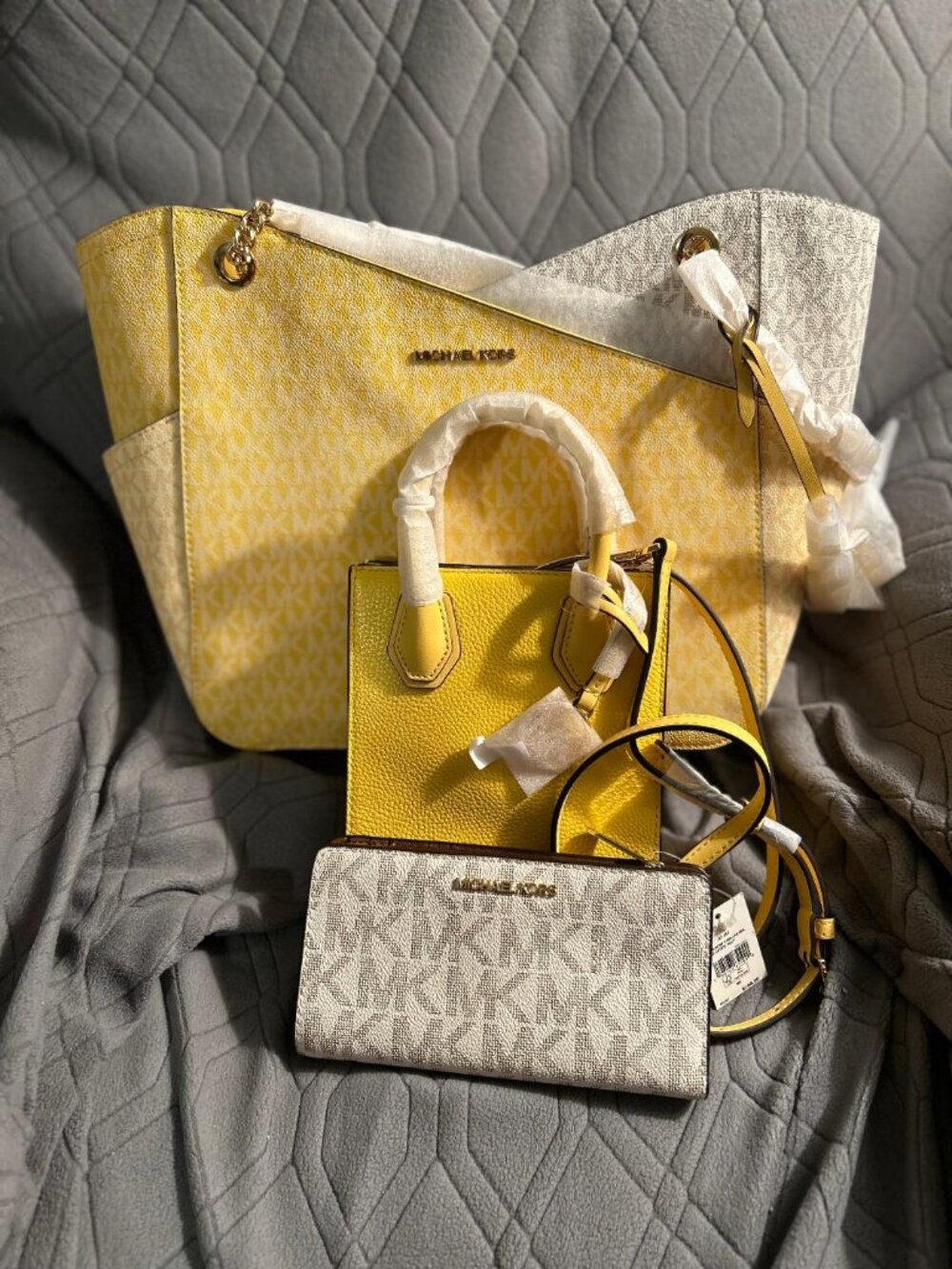 Michael Kors XL Jet Set Travel Lot - Tote, Wallet & Crossbody NWT